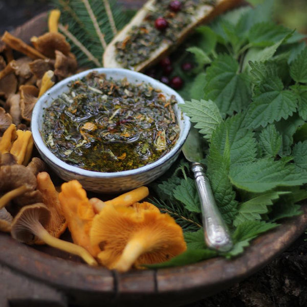 Mix di spezie ai funghi cantarelli e erbe aromatiche per risotto, pesto, pasta, torte, salse, pizza etc. Prodotto vegan!